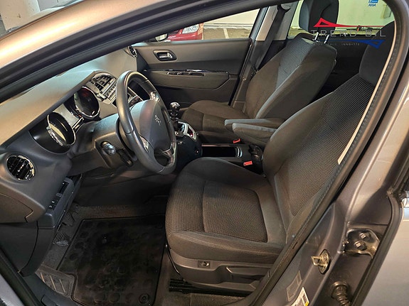 Peugeot 5008 9 of 24