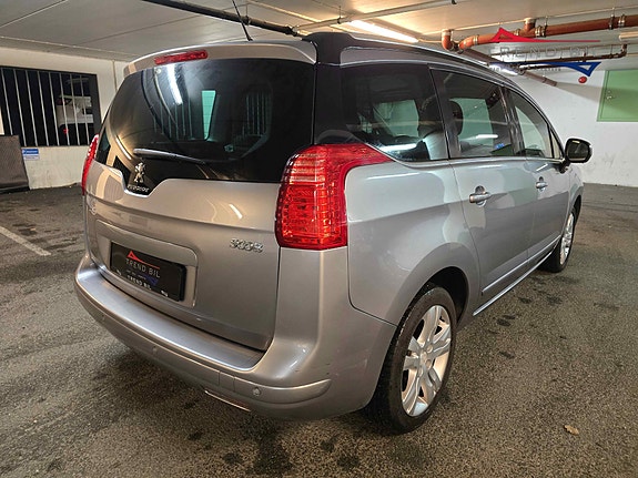 Peugeot 5008 5 of 24
