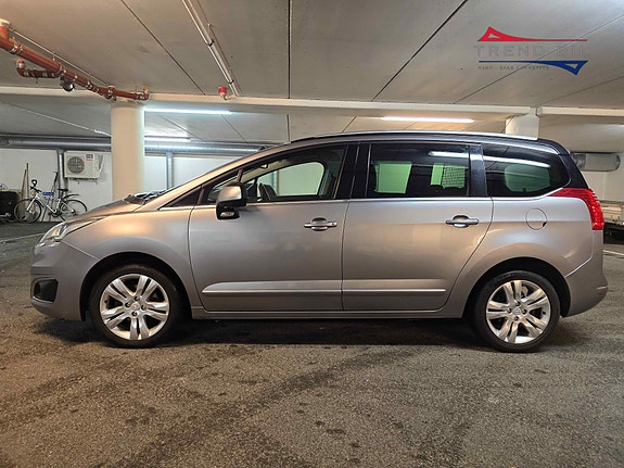 Peugeot 5008 2 of 24