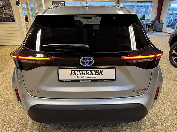 Toyota Yaris Cross 5 of 30