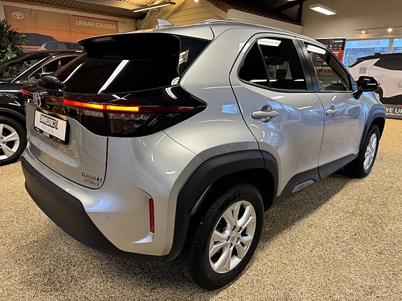 Toyota Yaris Cross 7 of 30