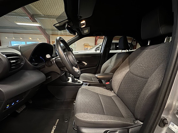 Toyota Yaris Cross 11 of 30