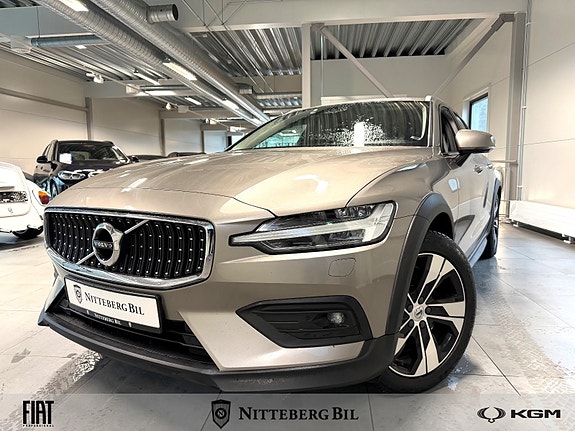 Volvo V60 Cross Country D4 AWD 190hk automat H&K- H.Feste 2019, 176 200 km, kr 369 000,-