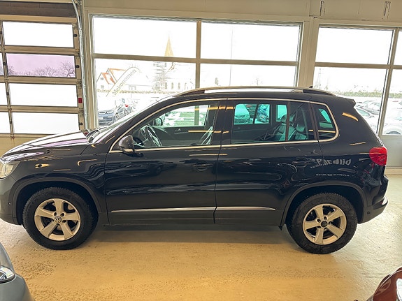 Volkswagen Tiguan 4 of 5