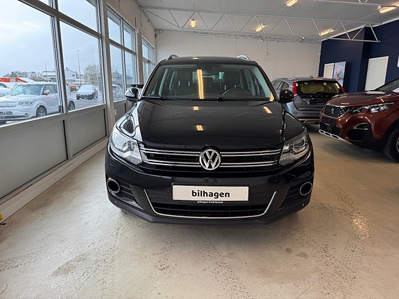 Volkswagen Tiguan 2 of 5