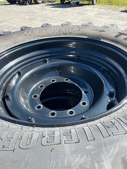 Trelleborg Hjul kompl svarte felger TM800 540/65-30-650/65-42