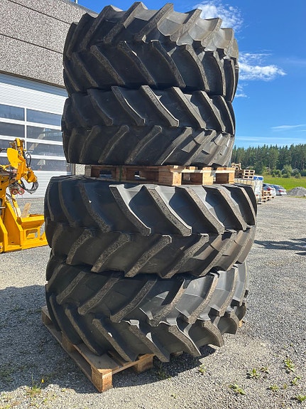 Trelleborg Hjul kompl svarte felger TM800 540/65-30-650/65-42
