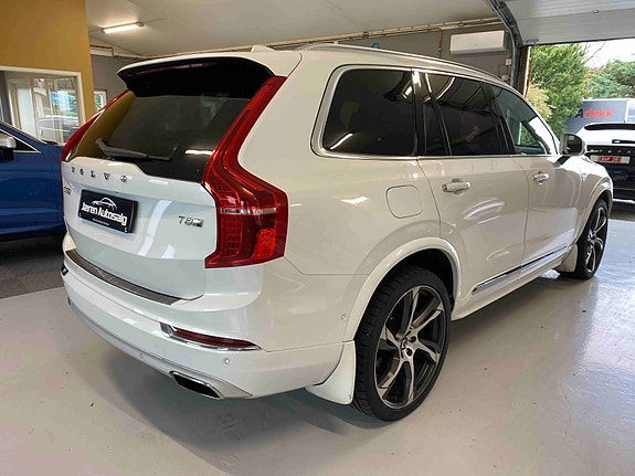 Volvo XC90 4 of 5