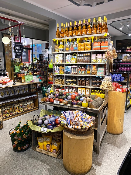 Fra kolonialen vår på Damplassen