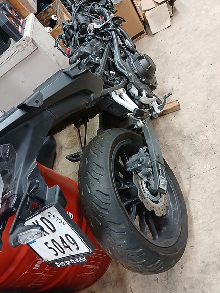Honda CB 500 X, delesykkel (skadet) 6 of 11