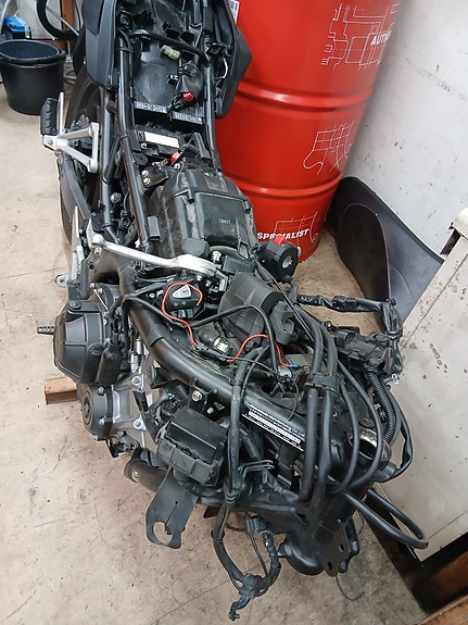 Honda CB 500 X, delesykkel (skadet) 7 of 11
