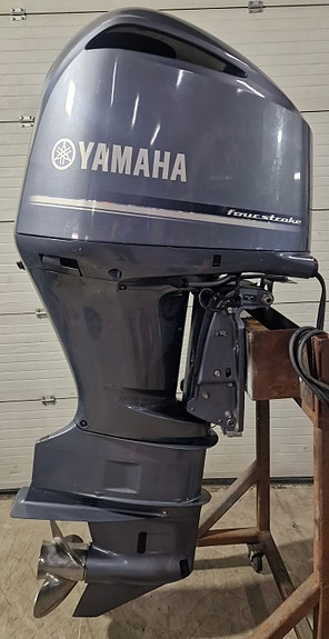 Yamaha F300BET U 2016 med topp montert ell gass/gir