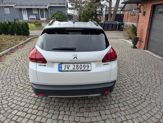 Peugeot 2008 5 of 16