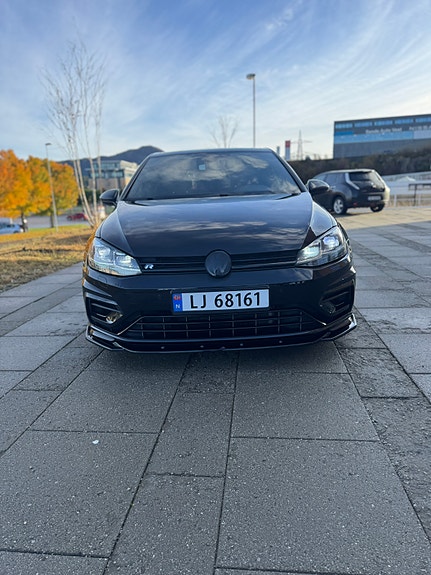 Volkswagen Golf VII 2 of 5
