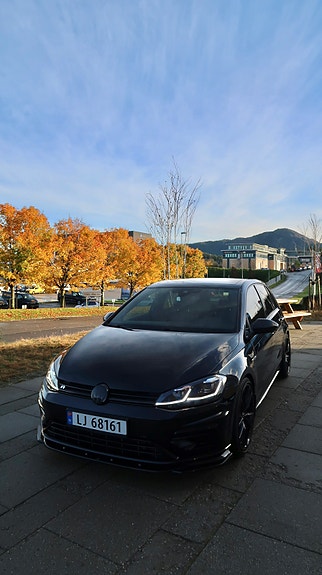 Volkswagen Golf VII 4 of 5