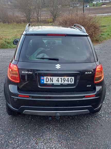 Suzuki SX4 8 of 22