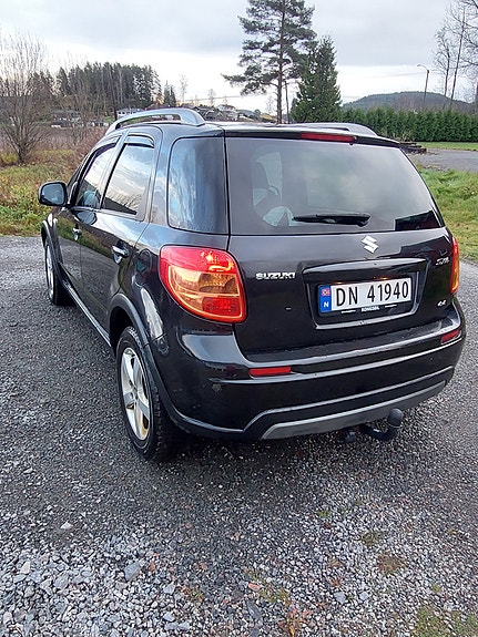 Suzuki SX4 3 of 22