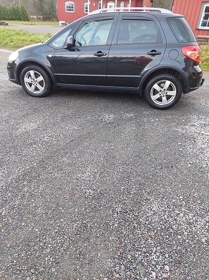 Suzuki SX4 4 of 22