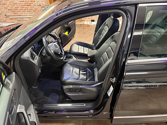 Volkswagen Tiguan 24 of 30