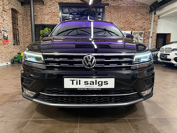 Volkswagen Tiguan 2 of 30