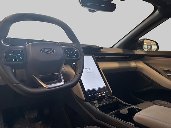 Ford Explorer 10 of 30