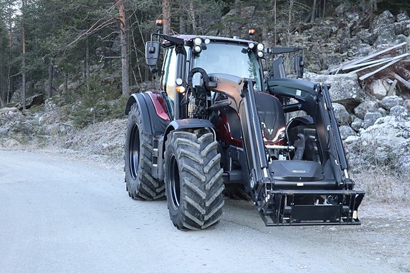 Valtra N174 Versu 2024, kr 1 749 000,-