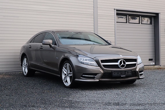 Mercedes-Benz CLS250 3 of 5