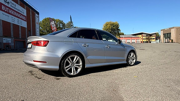 Audi A3 3 of 19