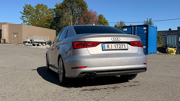 Audi A3 4 of 19