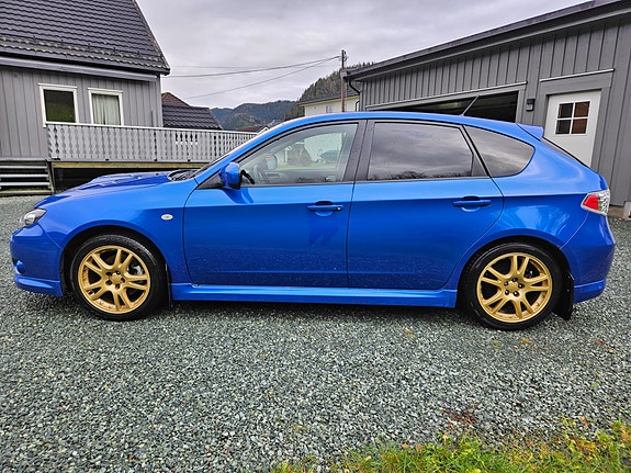 Subaru Impreza 7 of 14