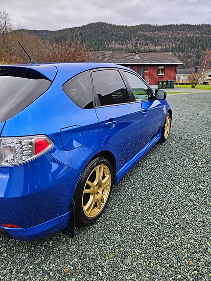 Subaru Impreza 4 of 5