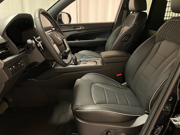 KGM Rexton 17 of 30