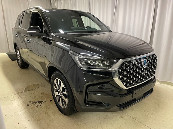 KGM Rexton 3 of 30