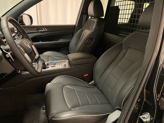 KGM Rexton 16 of 30