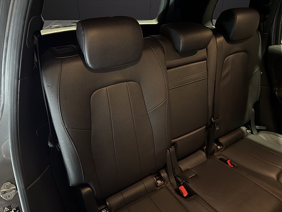 Mercedes-Benz GLB200 d 21 of 30