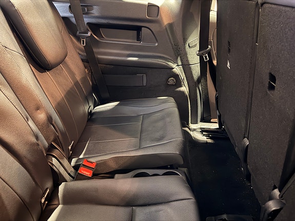Mercedes-Benz GLB200 d 27 of 30