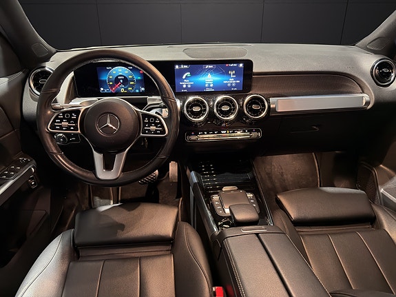 Mercedes-Benz GLB200 d 13 of 30