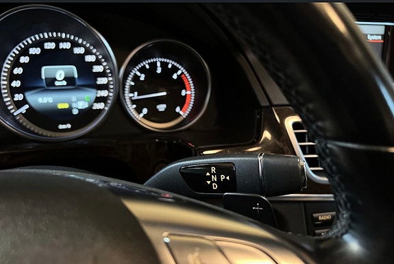 Mercedes-Benz E200 d 26 of 30
