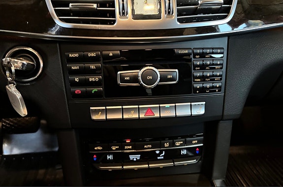 Mercedes-Benz E200 d 29 of 30