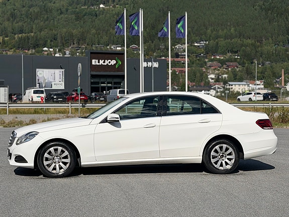 Mercedes-Benz E200 d 6 of 30