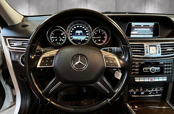 Mercedes-Benz E200 d 22 of 30