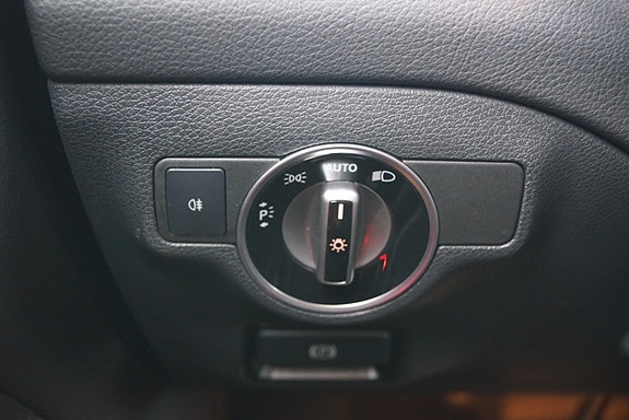 Mercedes-Benz CLA 19 of 30