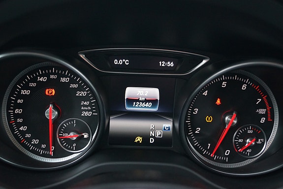 Mercedes-Benz CLA 15 of 30