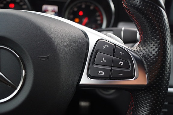 Mercedes-Benz CLA 13 of 30