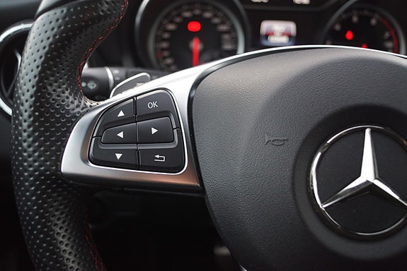 Mercedes-Benz CLA 14 of 30