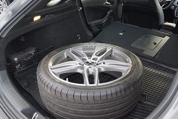Mercedes-Benz CLA 11 of 30