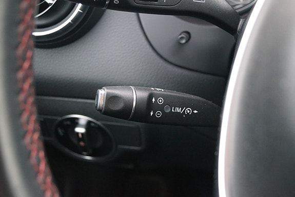Mercedes-Benz CLA 18 of 30
