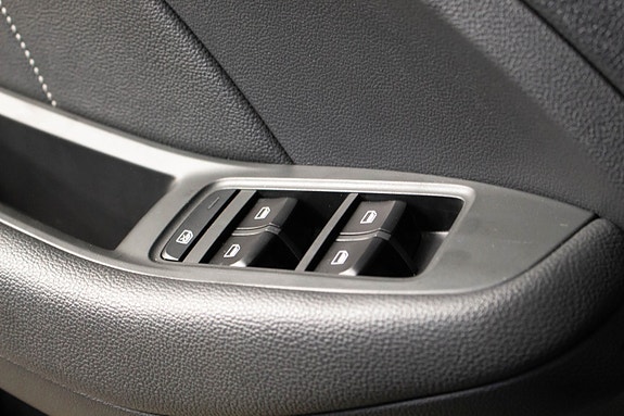 MG ZS EV 28 of 30