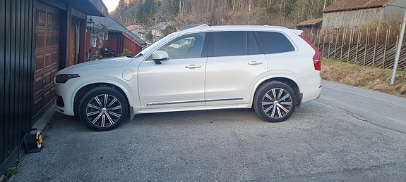 Volvo XC90 3 of 14