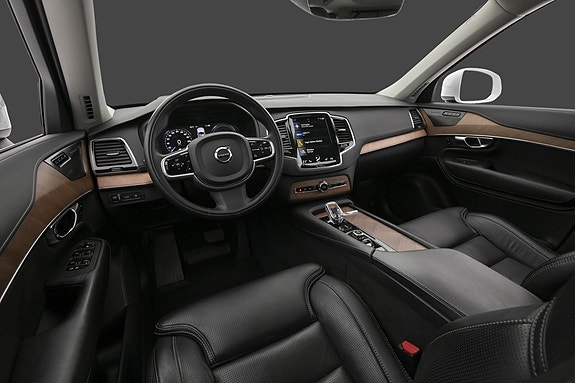 Volvo XC90 7 of 14
